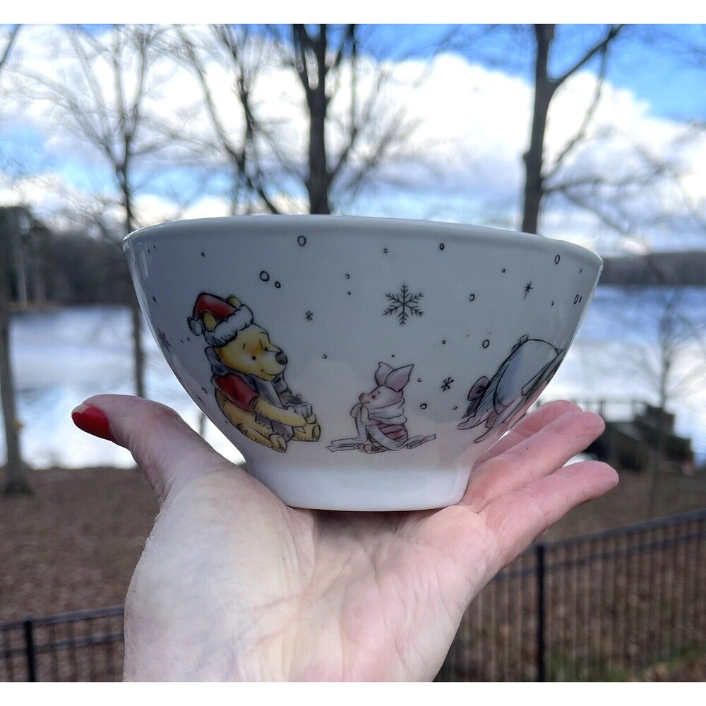 Winnie The Pooh and Friends Christmas 5.5” Footed Bowl Rice Cereal Soup Dessert
